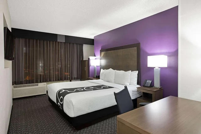 غرفة بسرير مزدوج، La Quinta Inn & Suites by Wyndham Rancho Cordova Sacramento 1/2
