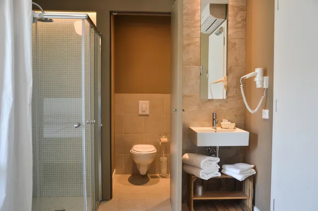 غرفة سوبيريور ثلاثية بسرير مزدوج وسرير فردي بإطلالة على البحيرة، Hotel Maximilian 10/10