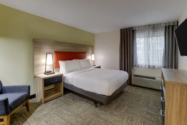 جناح بسرير كوين بغرفة نوم واحدة، Candlewood Suites Lexington 2/4