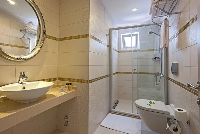 1 Bedroom, Apartment, Double Bed, The Room Hotel & Apartments 3/3