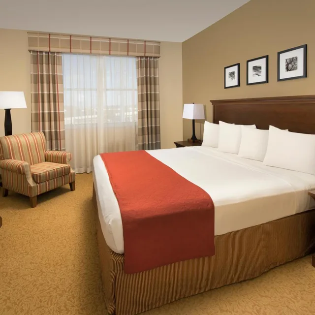 جناح بسرير كينج مع أريكة، Country Inn & Suites by Radisson, Humble IAH East 1/3