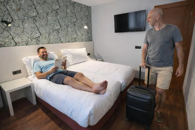 غرفة بسريرين منفصلين، San Fermin Suites 8/10