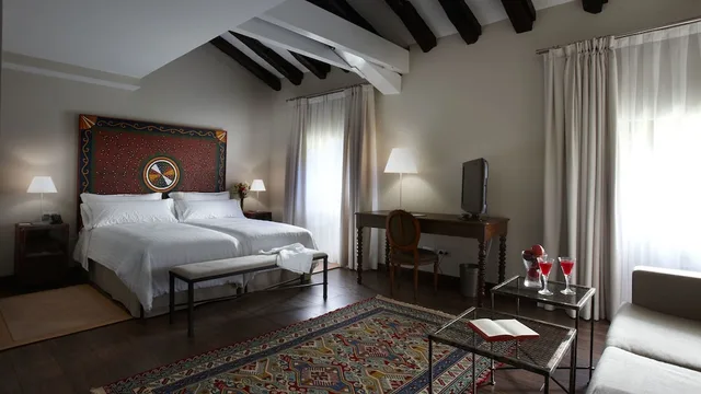 Superior, Triple, 1 King and 1 Single Beds, with Child Extra Bed، Domus Selecta Iriarte Jauregia 1/1