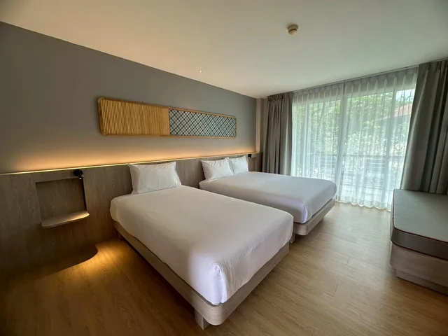 غرفة سوبيريور بشرفة، Baan Karon Resort 4/6
