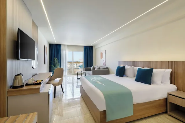 غرفة شهر العسل ديلوكس بسرير كينج، FLOW Spectrum Resort Sahl Hasheesh 1/5