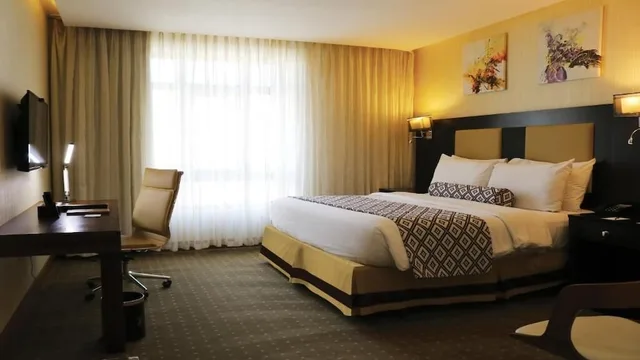 غرفة سوبيريور بسرير كينج، Olive Tree Hotel 4/6