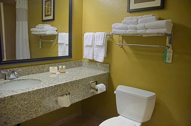 غرفة بسريرين كوين، Best Western Plus Canyon Pines 7/8