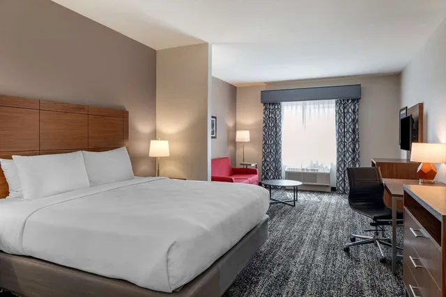 جناح بسرير كينج مع أريكة، Best Western Plus Coachella Valley Inn & Suites 1/3
