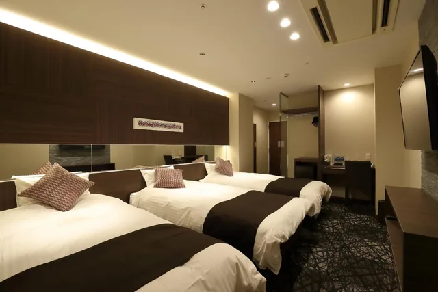 غرفة ثلاثية، Osaka Teikoku Hotel 7/10