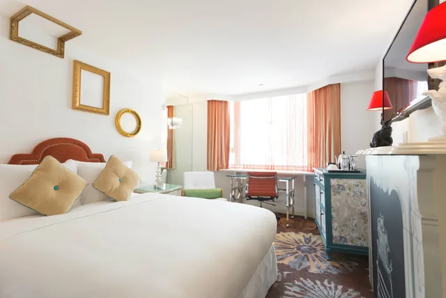 غرفة بريميير، The Luxe Manor Hotel 1/1