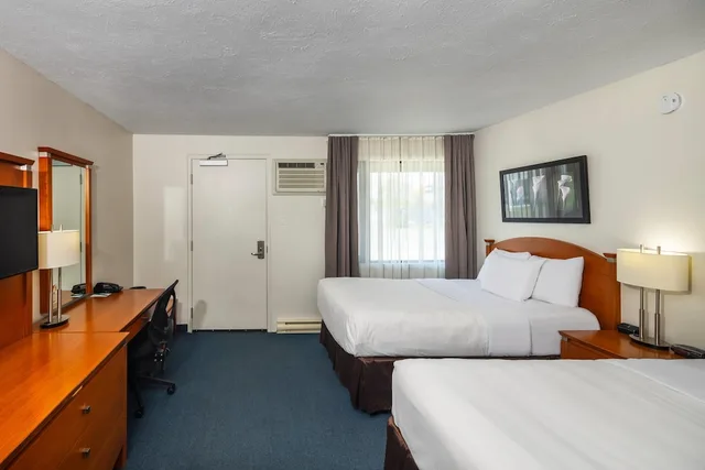 غرفة ديلوكس بسريرين مزدوجين، Quality Inn Rouyn-Noranda 2/10