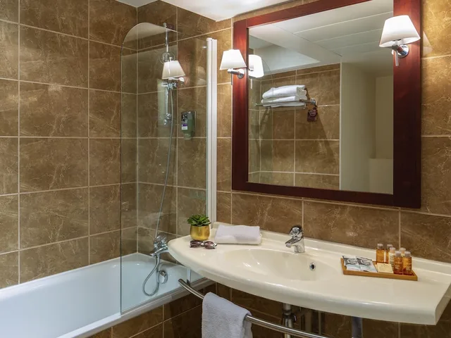 غرفة قياسية بسرير مزدوج، Mercure Rambouillet Relays du Chateau 9/10