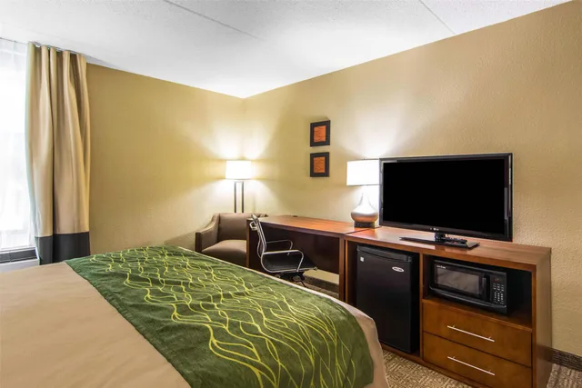 غرفة بسرير كينج لذوي الإعاقة، Quality Inn Newport News 3/3
