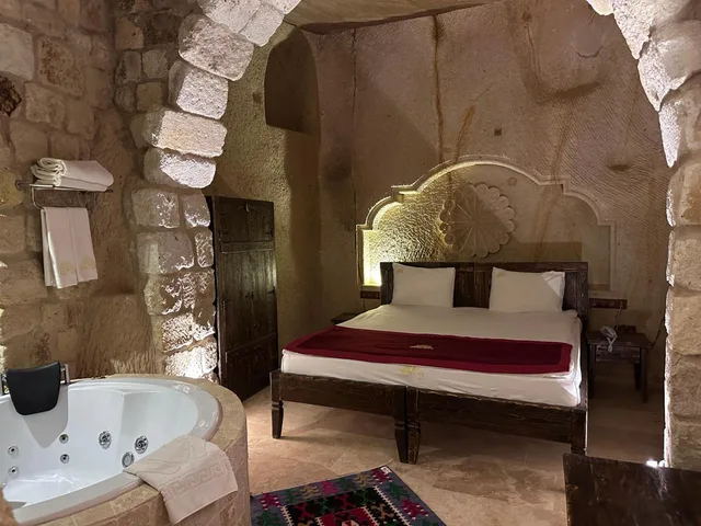 Deluxe, Double Bed, Under Cave Hotel 6/10