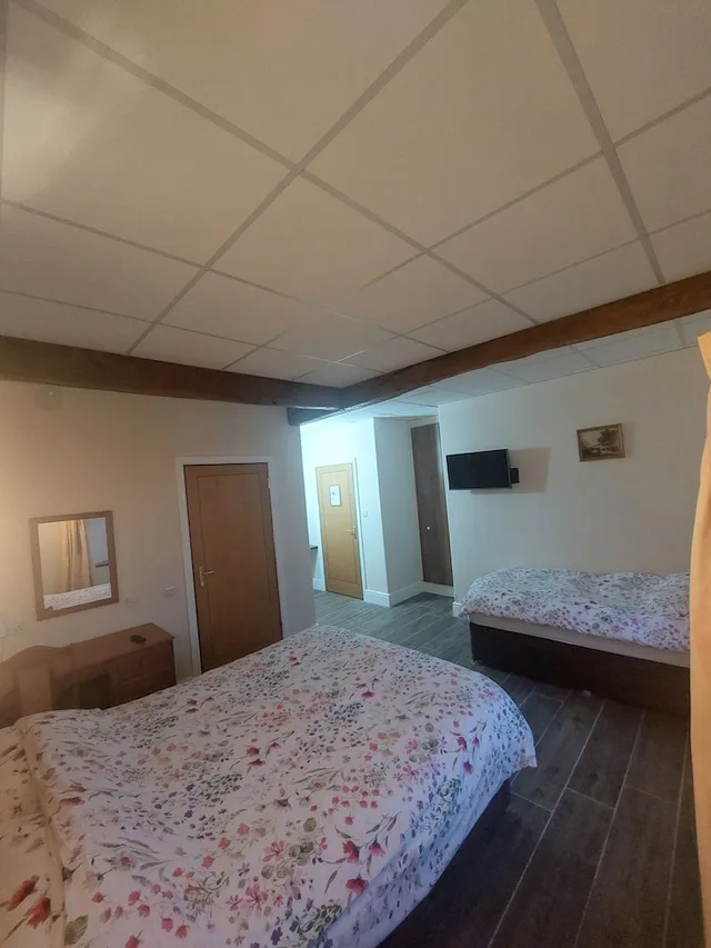 شقة بسريرين كينج وسرير فردي بغرفتي نوم مع أريكة، Padley Farm B&B 3/10