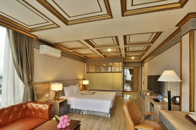 جناح تنفيذي بسرير كوين بإطلالة على المدينة، Lotus Saigon Hotel 7/10
