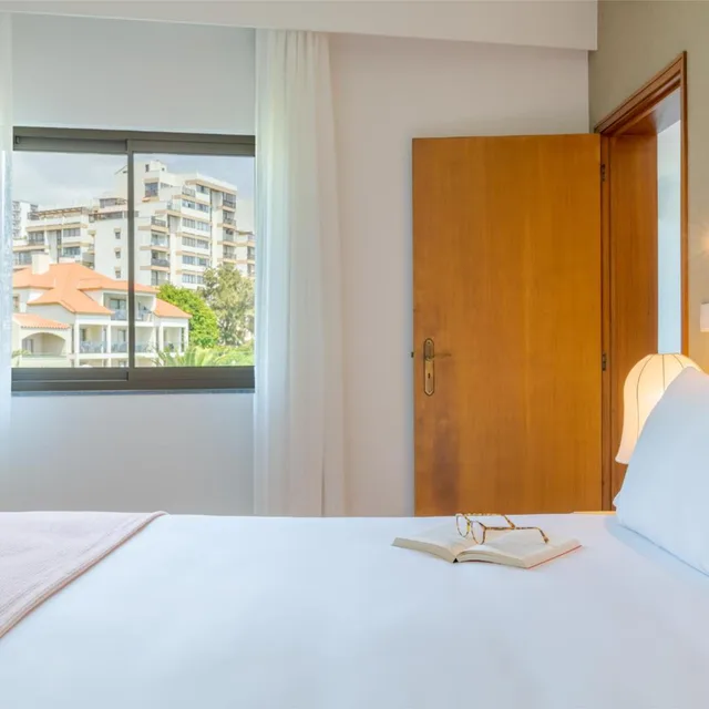 Suite, Triple, Lateral Side Sea View، Pestana Vila Lido Madeira 7/9