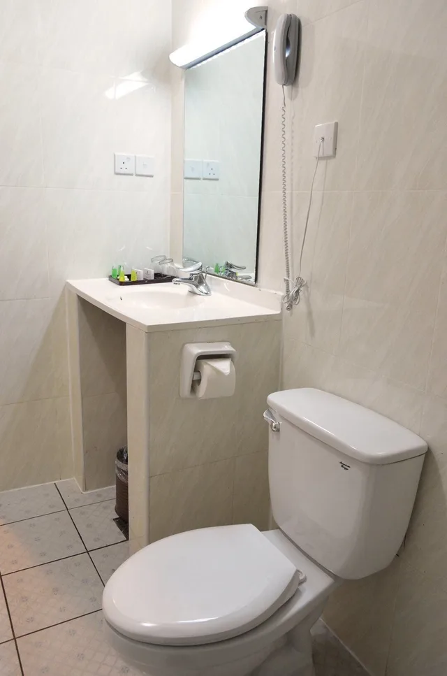 جناح بسرير كوين، Mensvic Grand Hotel 2/2