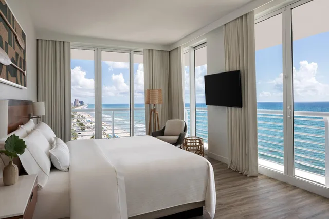 جناح بسرير كينج بإطلالة على البحر، The Westin Fort Lauderdale Beach Resort 1/2
