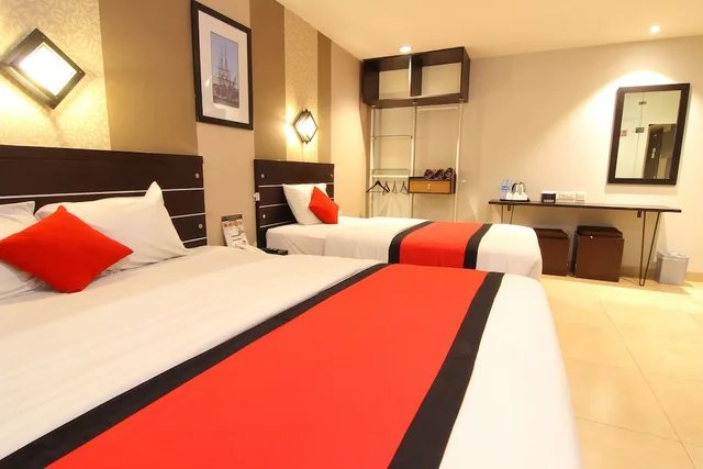 غرفة عائلية بسرير مزدوج وسرير فردي، Citi M Hotel 1/3