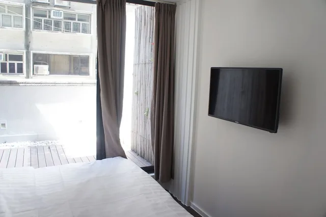 غرفة بسرير كوين بشرفة، Homy Hotel Central 2/4