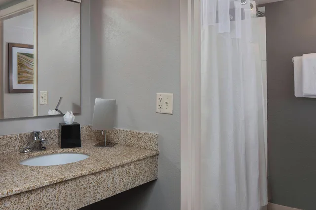غرفة بسريرين كوين لذوي الإعاقة، Courtyard by Marriott Daytona Beach Speedway/Airport 5/5