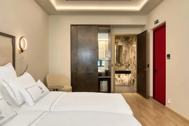 Junior Suite, Side Sea View, Accessible، Grand Hotel Kalamata 1/3