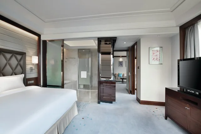 جناح بسرير فردي بإطلالة على النهر بغرفة نوم واحدة للمدخنين، Crowne Plaza Nanchang Riverside 1/6