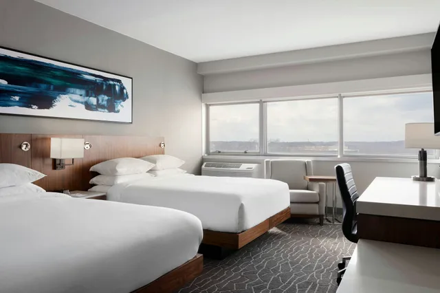 غرفة بسريرين كوين، Delta by Marriott Hotels Woodbridge 1/6