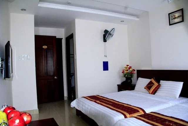 غرفة ديلوكس رباعية بسريرين كوين، Minh Dang Hotel 1/9