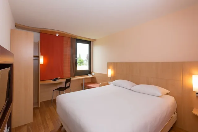 غرفة قياسية بسرير مزدوج وسرير فردي، Ibis Guingamp - Coeur De Bretagne 5/7