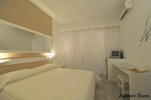 غرفة سوبيريور بسرير مزدوج أو سريرين منفصلين، Porto Castello 6/10
