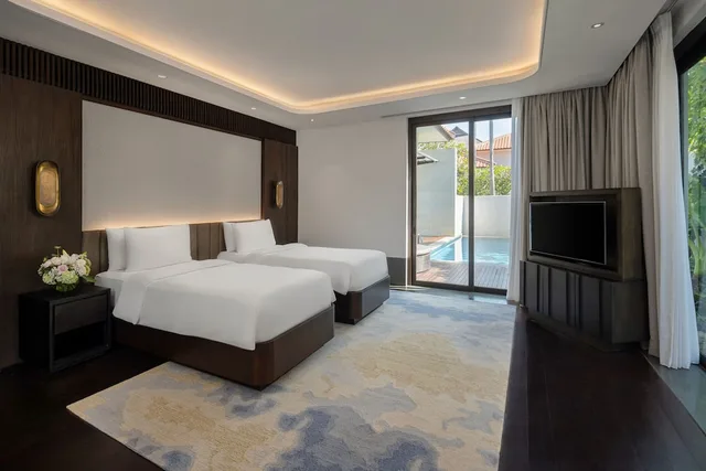 2 Bedrooms, Pool, Villa, Twin Beds, Garden View، InterContinental Bali Sanur Resort, an IHG Hotel 2/3