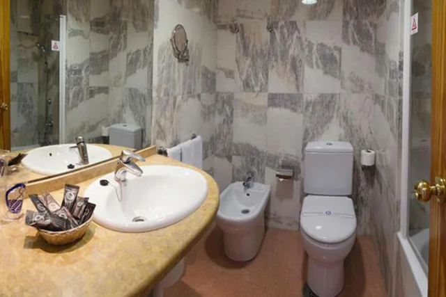 غرفة بسرير مزدوج بشرفة، Poseidon Resort 2/2