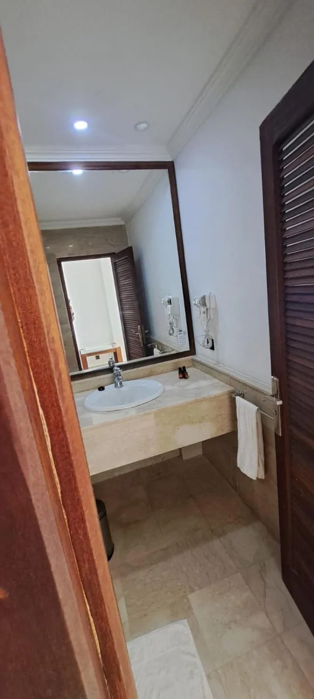 Room, Triple, Side View، Buena Vista Hotel 1/1