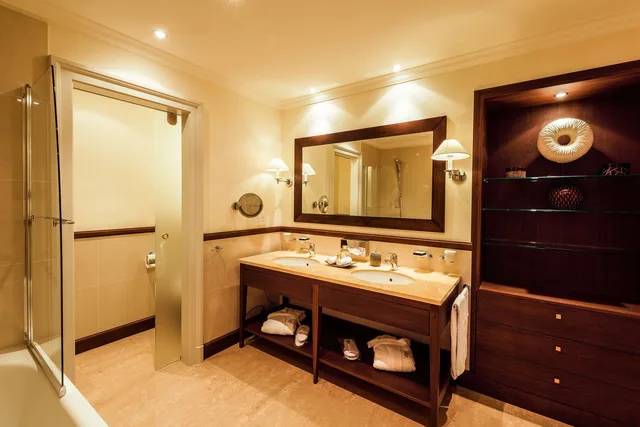 جناح رئاسي بسرير فردي، Lausanne Palace And Spa 3/3