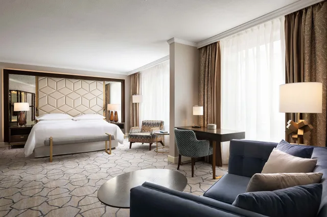 Studio, Junior Suite, King Bed, Sheraton Grand Warsaw 1/9