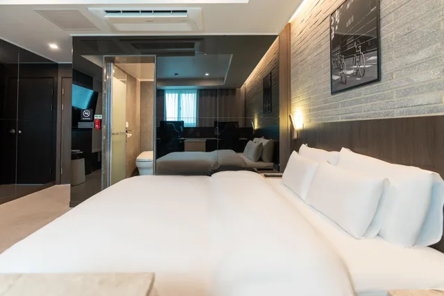 Couple، Jecheon Hound Hotel 1/1