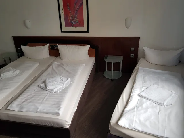 غرفة ثلاثية بثلاثة أسرّة، Berliner Hof 4/10