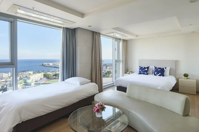 Island, Tower, Ocean, Twin Beds, 1 Double and 1 Single Bed، The Island Blue Hotel 1/2