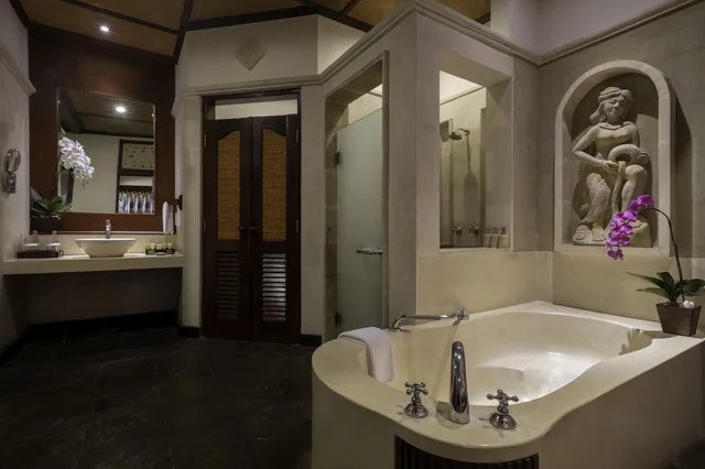 غرفة ملكية بسرير كينج، Bali Tropic Resort And Spa 9/10