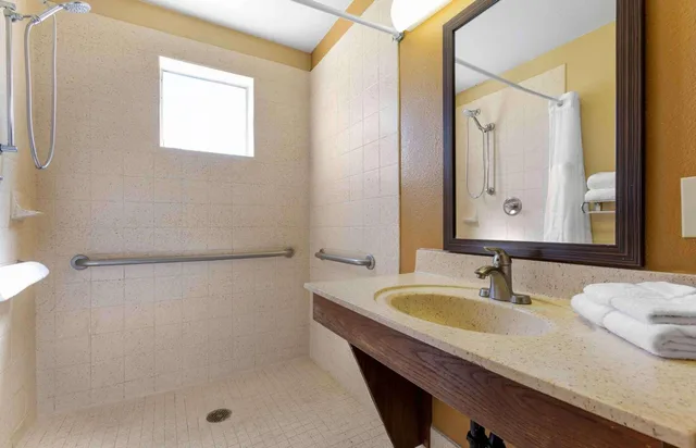 استوديو ديلوكس بسريرين مزدوجين، Extended Stay America Select Suites Phoenix Airport E Oak St 5/7