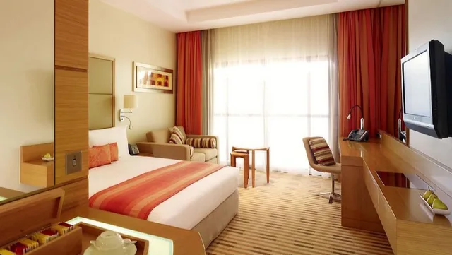غرفة بسرير كينج بشرفة لذوي الإعاقة، Crowne Plaza Sohar 7/10