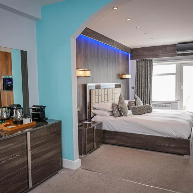 جناح بإطلالة على البحر بشرفة، The Cumberland Hotel - Oceana Collection 2/10