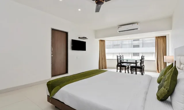 Premium, Queen Bed, Treebo Staycation Holiday 6/7