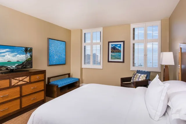 2 Bedrooms, Lagoon, Tower, Suite, Ocean View، Hilton Grand Vacations Club at Hilton Hawaiian Village 1/7