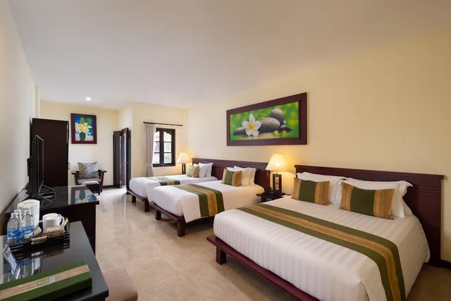 غرفة عائلية بسرير مزدوج وسريرين منفصلين بغرفة نوم واحدة، Adi Dharma Hotel Kuta 2/10