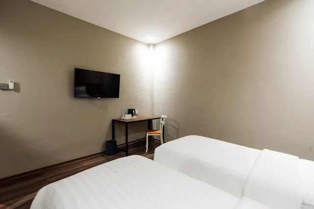 Twin Beds, Stay Kertapati Hotel 1/4