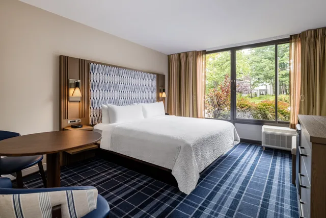 غرفة بسرير كينج لذوي الإعاقة، Holiday Inn Resort Bar Harbor Acadia Natl Park 3/5