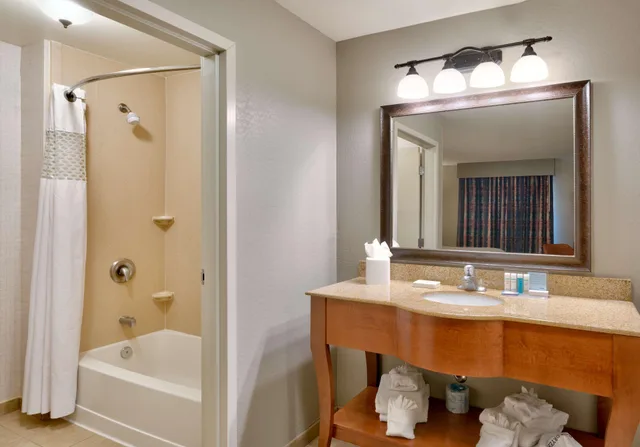 جناح استوديو بسريرين كوين بشرفة، Hampton Inn And Suites Show Low Pine Top 2/2